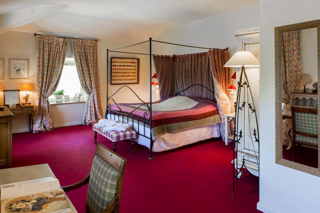 Chateau Talaud Bed and Breakfast Loriol-du-Comtat Værelse billede