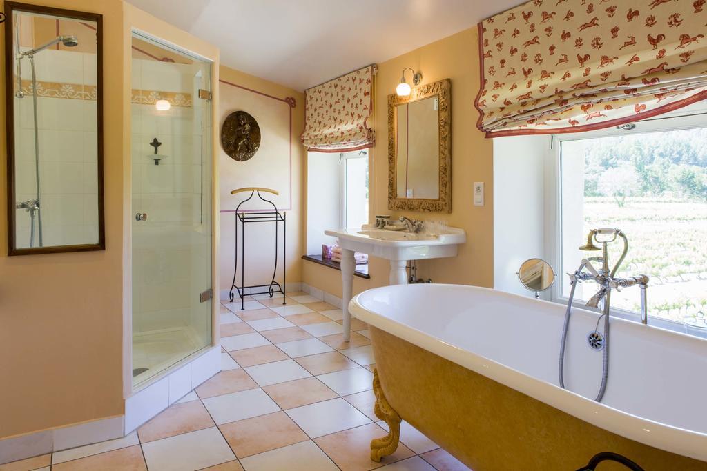 Chateau Talaud Bed and Breakfast Loriol-du-Comtat Værelse billede