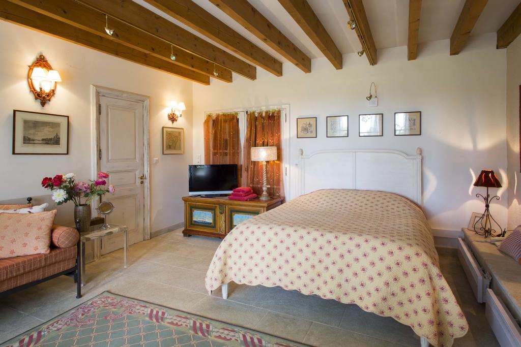 Chateau Talaud Bed and Breakfast Loriol-du-Comtat Eksteriør billede